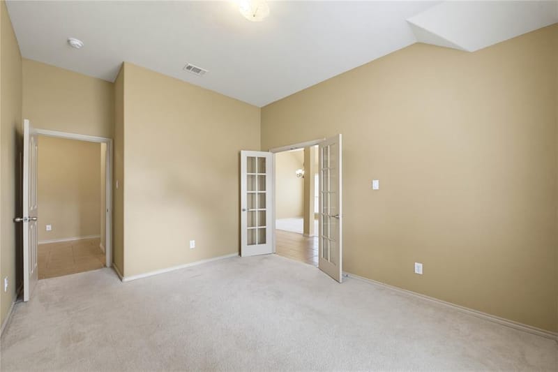 11 Beechcreek Drive, Edgecliff Village TX 76134 - Photo 4