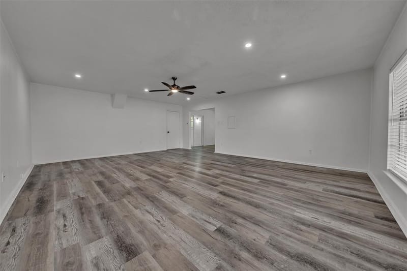 3407 NE 10th Street, Mineral Wells TX 76067 - Photo 7
