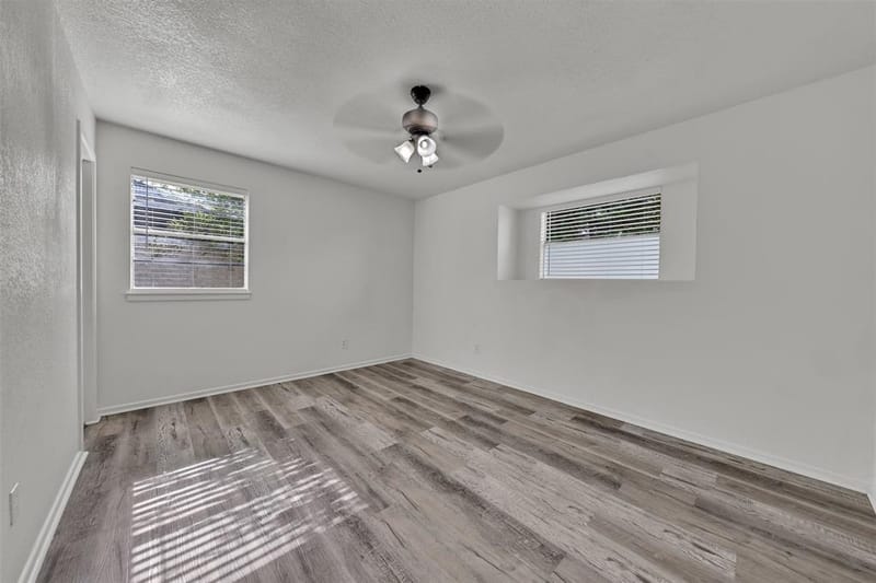 3407 NE 10th Street, Mineral Wells TX 76067 - Photo 8