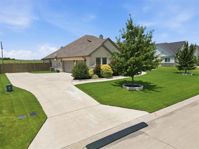 15005 Lost Wagon Street, Justin TX 76247 - Photo 33