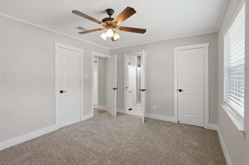 332 S Sealy Avenue, Justin TX 76247 - Photo 17