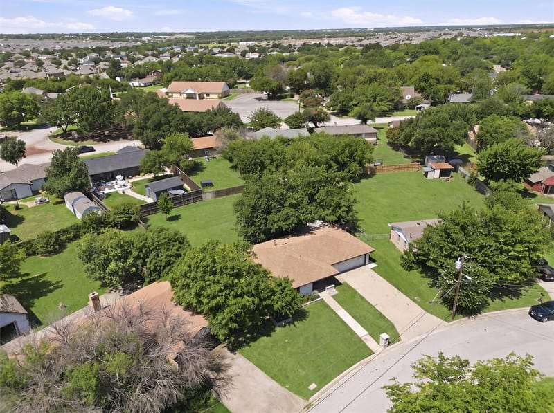 332 S Sealy Avenue, Justin TX 76247 - Photo 36