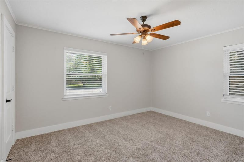 332 S Sealy Avenue, Justin TX 76247 - Photo 18