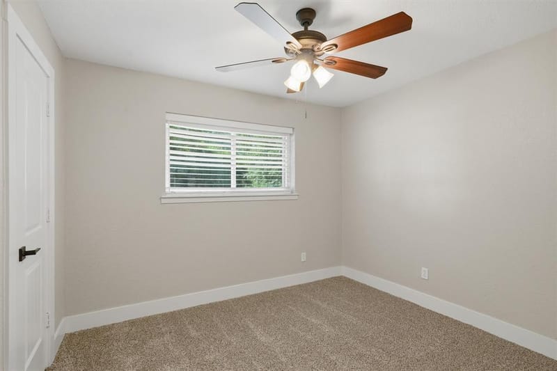 332 S Sealy Avenue, Justin TX 76247 - Photo 25