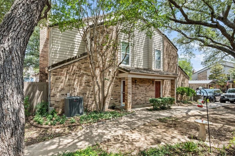 1100 Brighton Drive # D, Arlington TX 76012 - Photo 3