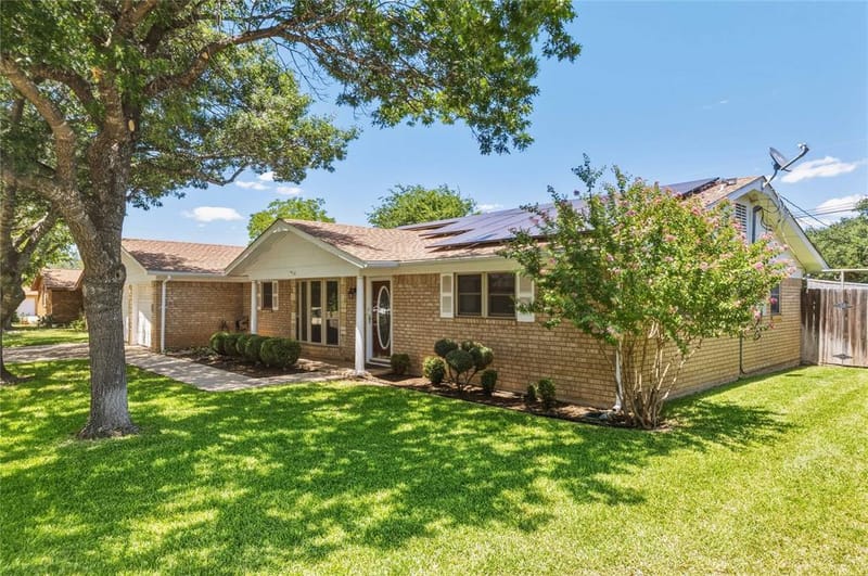 4304 9th Street, Brownwood TX 76801 - Photo 2
