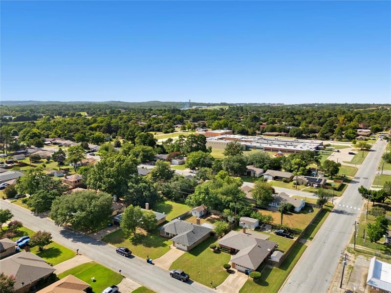 2703 Regal Drive, Denison TX 75020 - Photo 6