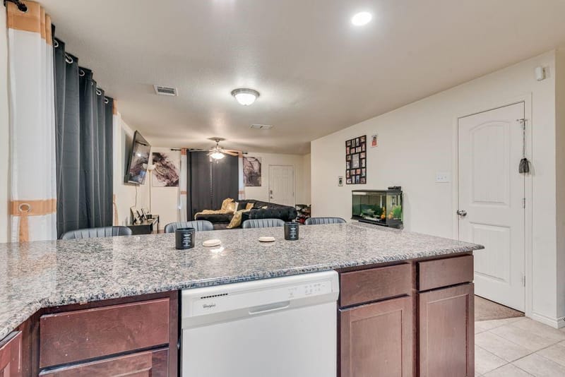 4639 Cherbourg Street, Dallas TX 75216 - Photo 10