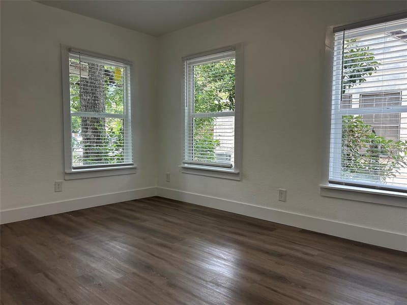 600 E Robert Street, Fort Worth TX 76104 - Photo 5