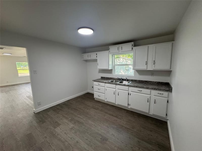 606 W Wolfe Street, Grand Saline TX 75140 - Photo 7