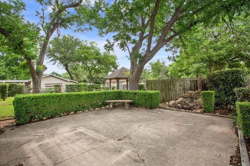 204 N Marable Street, West TX 76691 - Photo 32