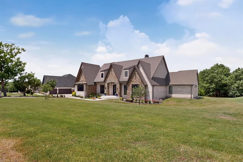 413 Charlie Joseph Drive, Van Alstyne TX 75495 - Photo 4
