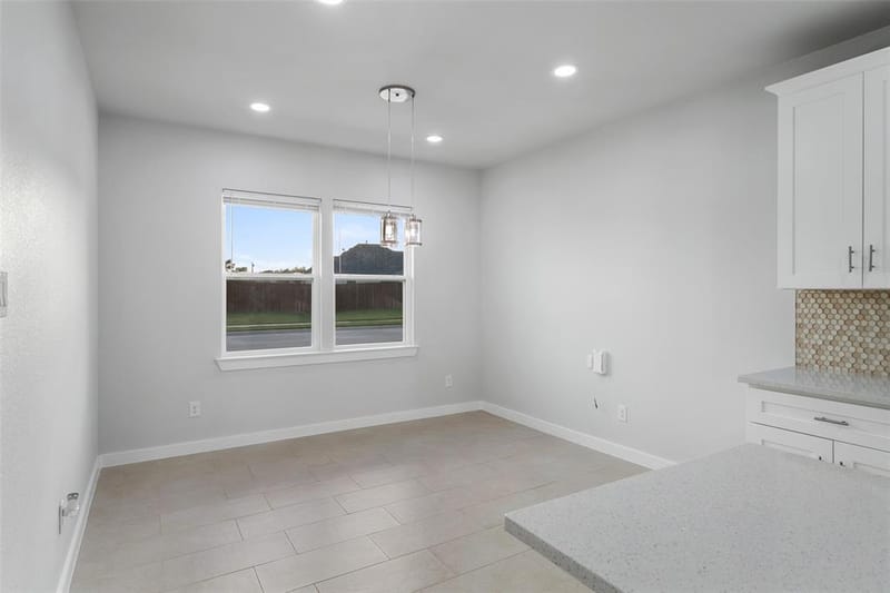 548 Highview Court, Godley TX 76044 - Photo 16