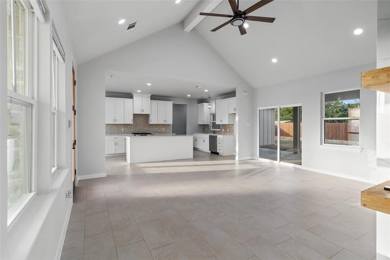 548 Highview Court, Godley TX 76044 - Photo 9