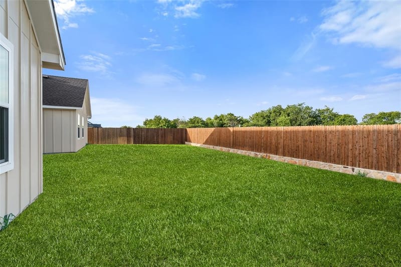 548 Highview Court, Godley TX 76044 - Photo 33