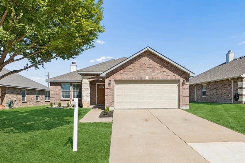 1336 Connie Street, Burleson TX 76028