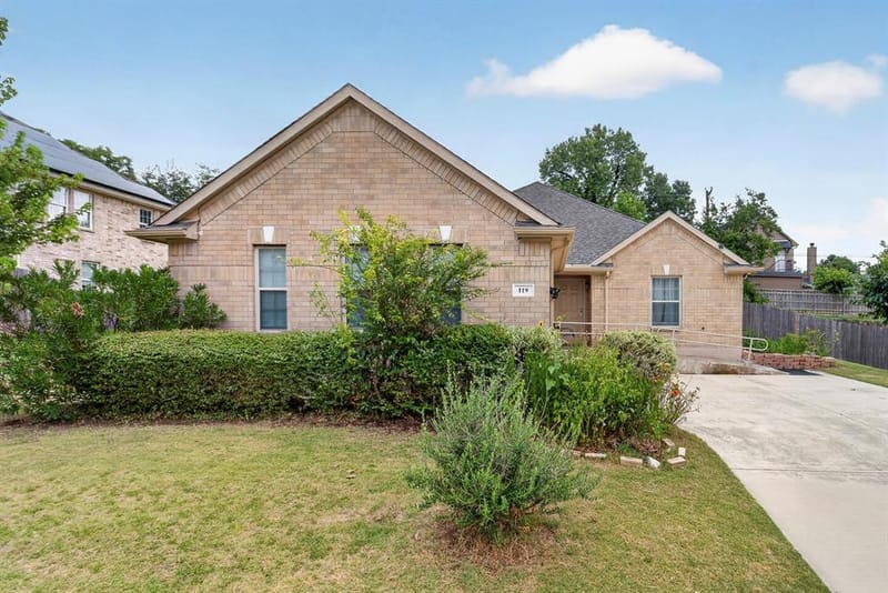 119 Matamoros Street, Grand Prairie TX 75051 - Photo 3