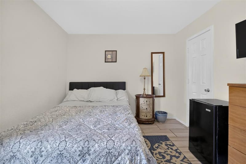 119 Matamoros Street, Grand Prairie TX 75051 - Photo 21