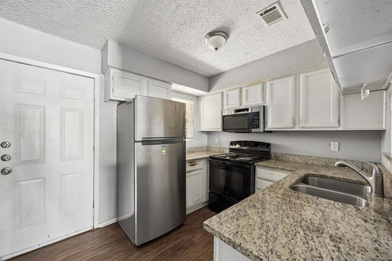 2244 Aspen Drive, Dallas TX 75227 - Photo 11