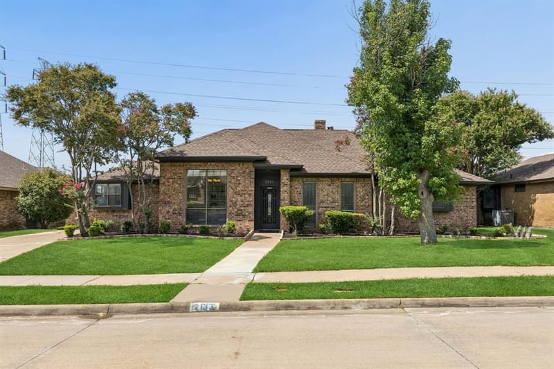 2133 Hunters Ridge, Carrollton TX 75006 - Photo 2