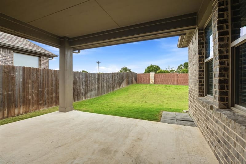2115 Victoria Lane, Princeton TX 75407 - Photo 32