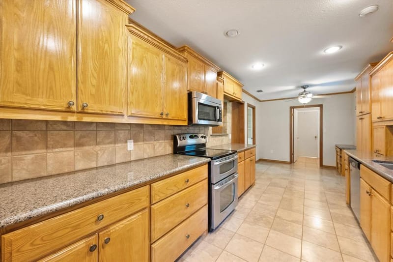 1104 Arlena Drive, Arlington TX 76012 - Photo 13