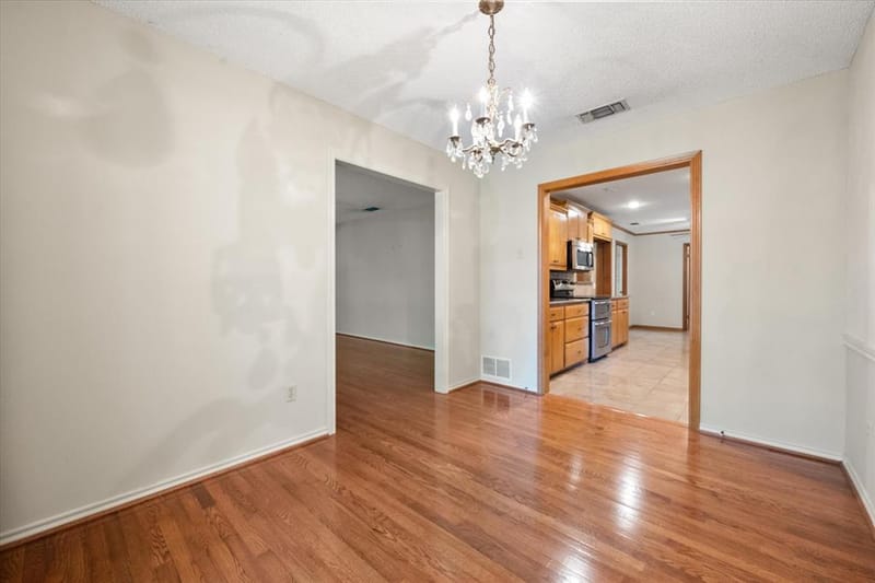 1104 Arlena Drive, Arlington TX 76012 - Photo 9