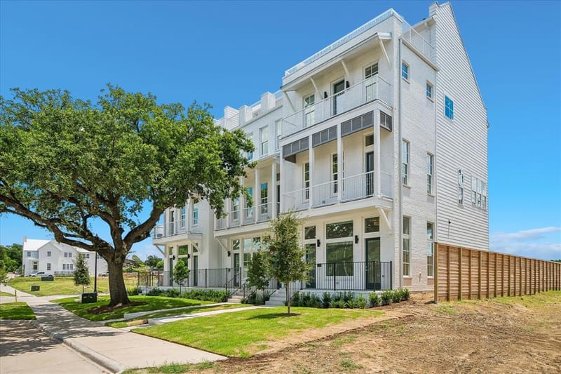 1304 E Crosby Road, Carrollton TX 75006 - Photo 11