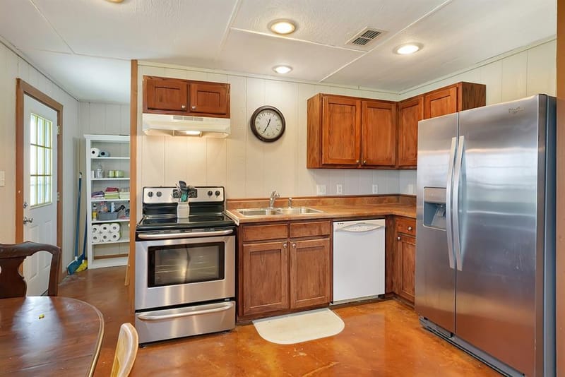 1010 County Road 382, Era TX 76238 - Photo 11