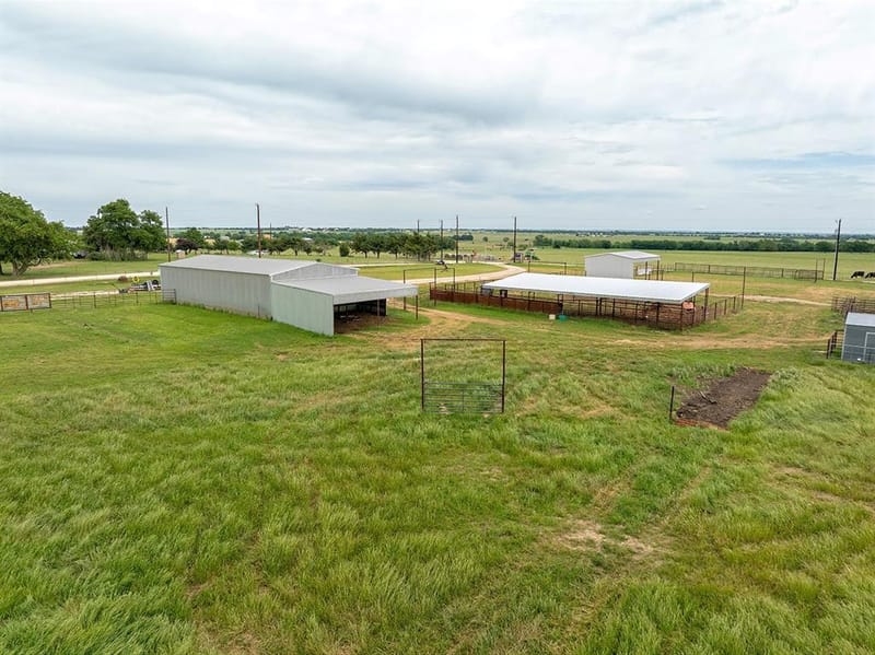 1010 County Road 382, Era TX 76238 - Photo 25