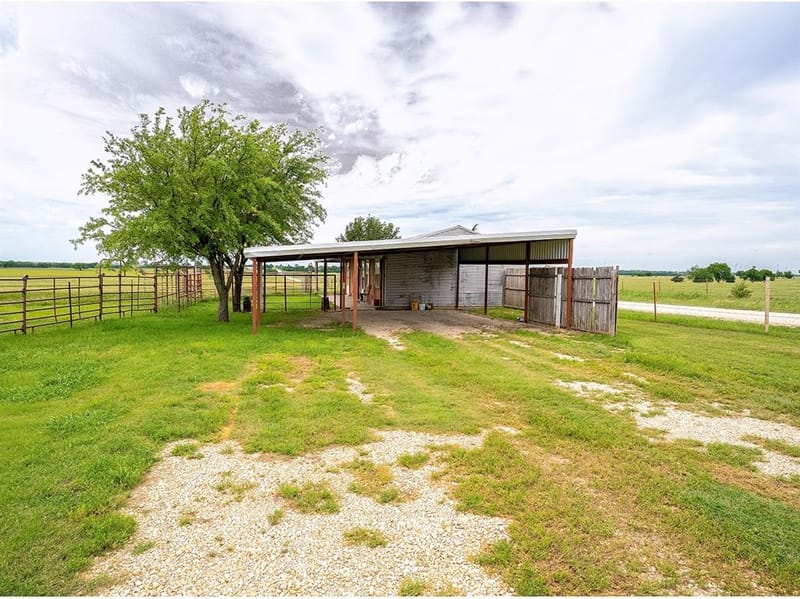 1010 County Road 382, Era TX 76238 - Photo 21