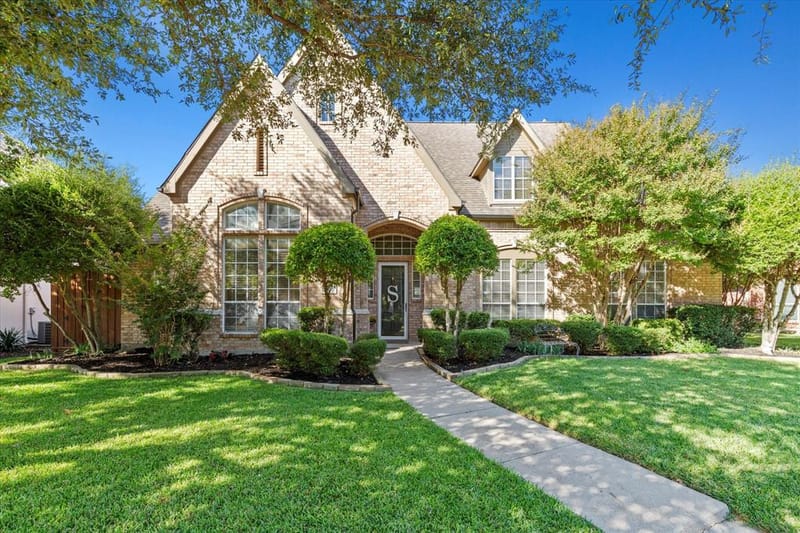 6825 Oak Park Lane, Plano TX 75023 - Photo 3