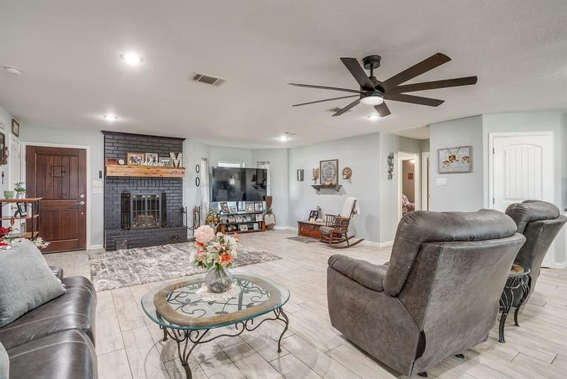207 Trails End, Poolville TX 76487 - Photo 12