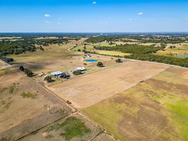 207 Trails End, Poolville TX 76487 - Photo 3