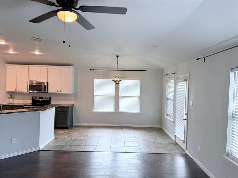 5727 Mountain Hollow Drive, Dallas TX 75249 - Photo 6
