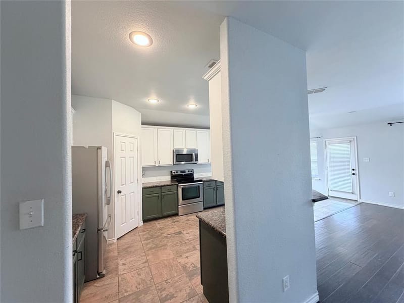 5727 Mountain Hollow Drive, Dallas TX 75249 - Photo 17