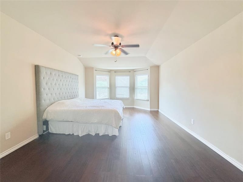 5727 Mountain Hollow Drive, Dallas TX 75249 - Photo 10