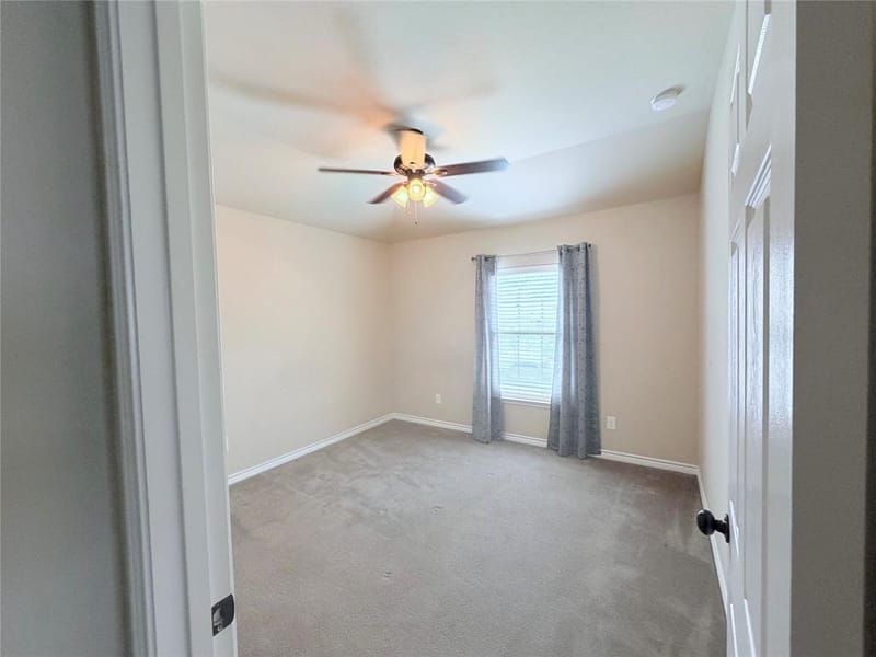 5727 Mountain Hollow Drive, Dallas TX 75249 - Photo 14