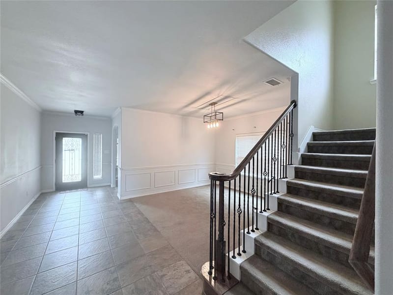 5727 Mountain Hollow Drive, Dallas TX 75249 - Photo 4