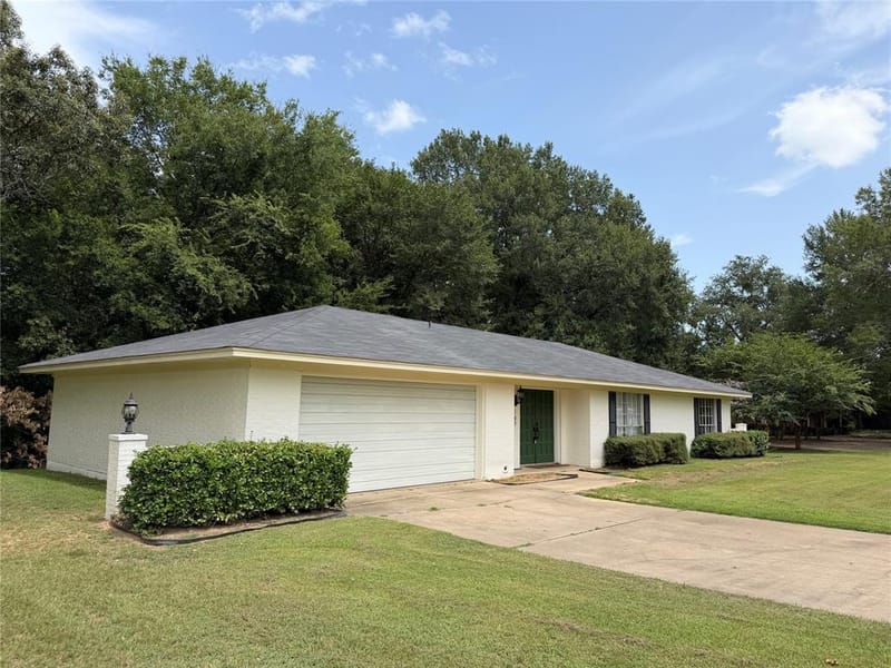 105 Kent Drive, Pittsburg TX 75686 - Photo 3