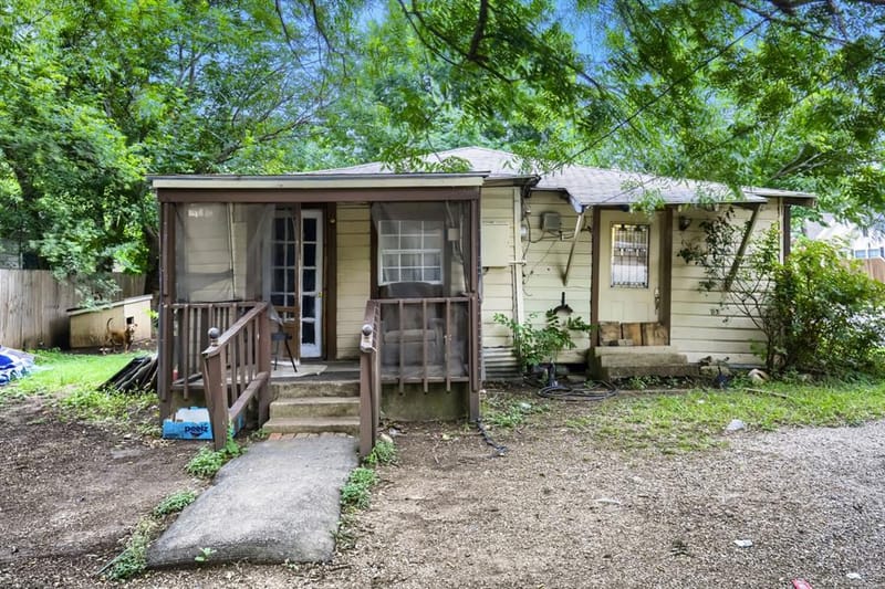 1012 E Jefferson Street, Waxahachie TX 75165 - Photo 3