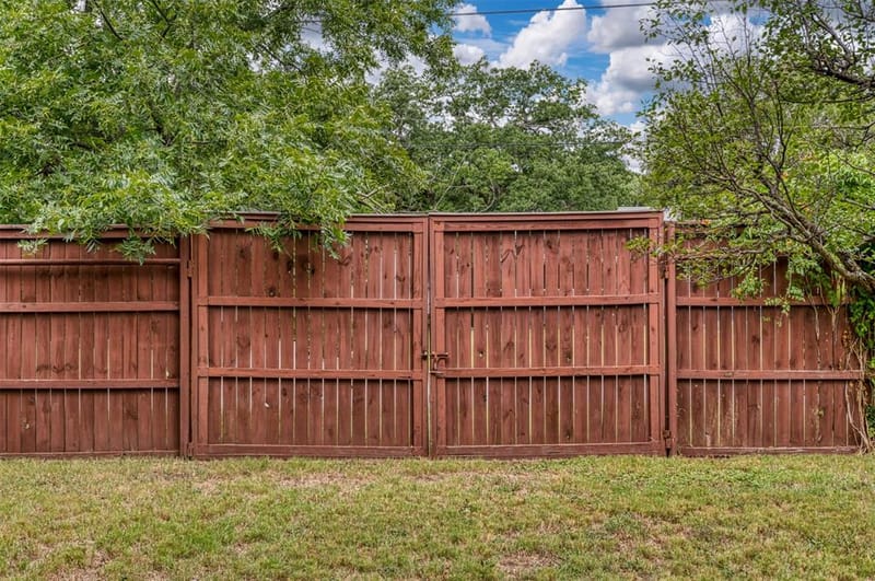 1202 NW 4th Avenue, Mineral Wells TX 76067 - Photo 32
