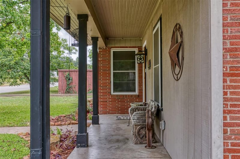 1202 NW 4th Avenue, Mineral Wells TX 76067 - Photo 9