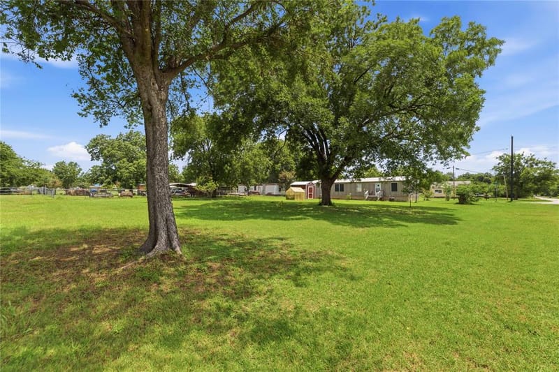 500 N Moreland Street, De Leon TX 76444 - Photo 17