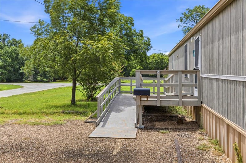 500 N Moreland Street, De Leon TX 76444 - Photo 20