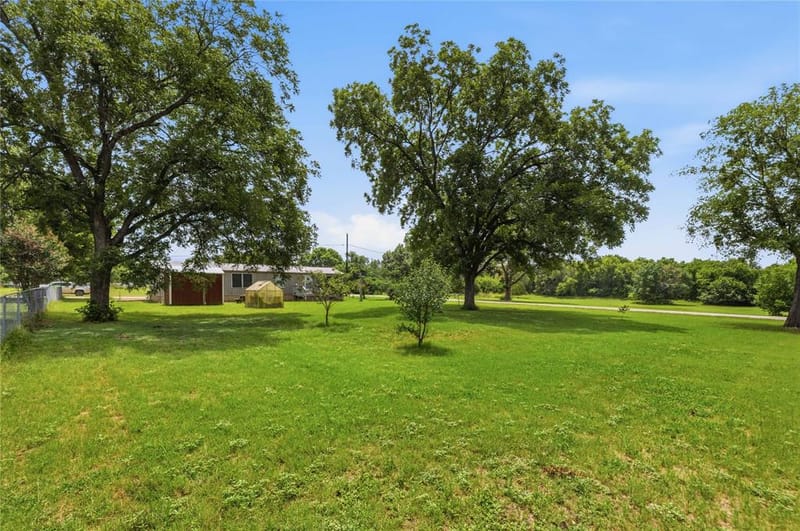 500 N Moreland Street, De Leon TX 76444 - Photo 18