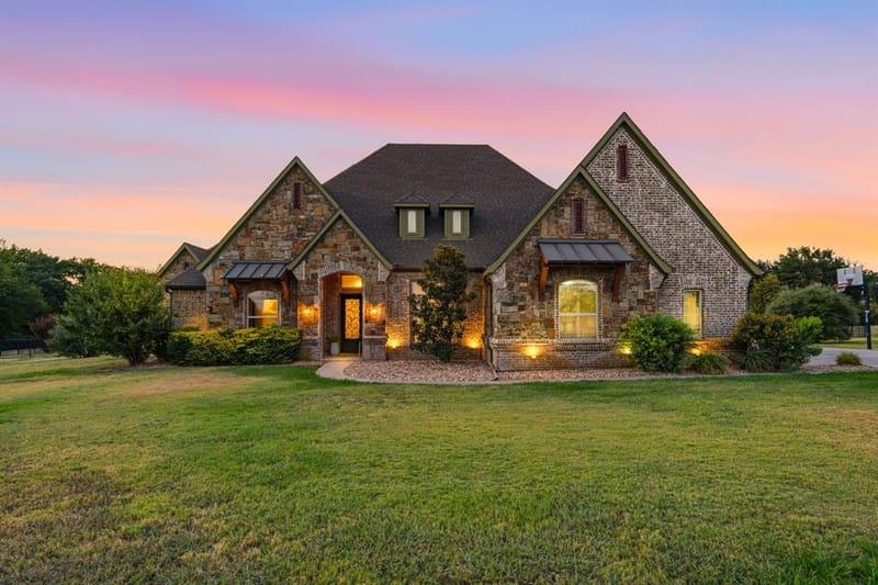 110 Aurora Lights Trail, Aurora TX 76078