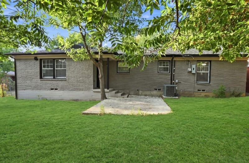 1706 Henderson Court, Irving TX 75061 - Photo 2