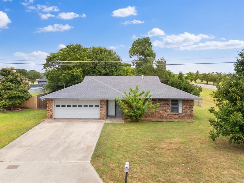 2 Finley Circle, Krum TX 76249 - Photo 32