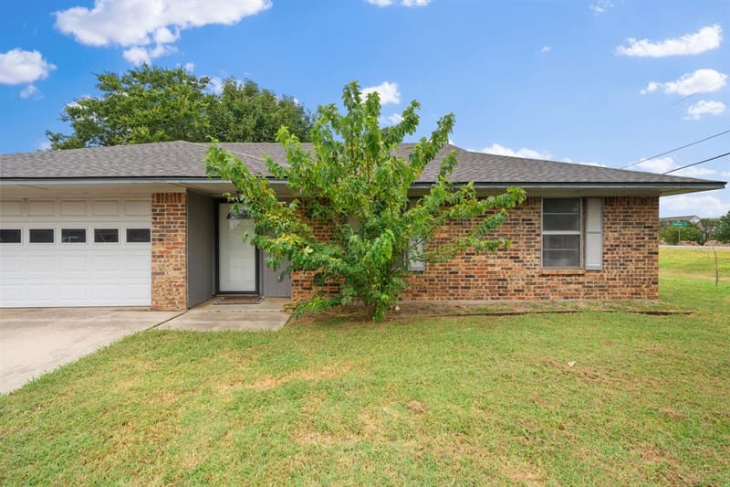 2 Finley Circle, Krum TX 76249 - Photo 4